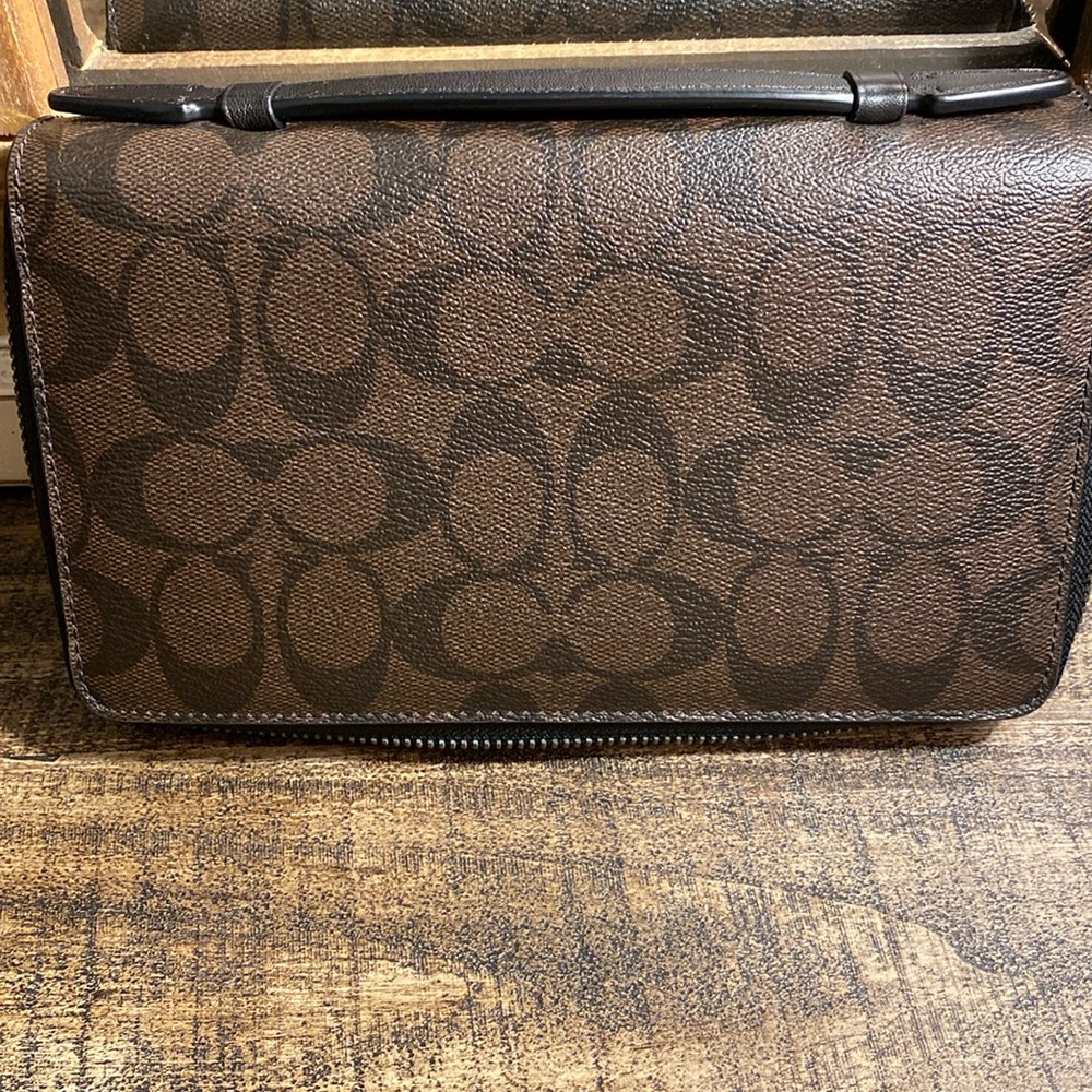 Coach Mens double zip travel organizer/wallet-brown/black